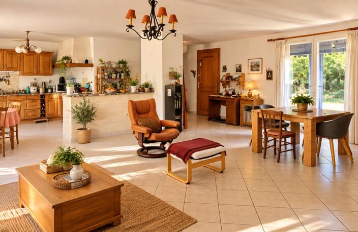 MAISON T4 DE PLAIN PIED AVEC TERRAIN ARBORÉ DE 2 000 M² À ASSIGNAN — photo 3