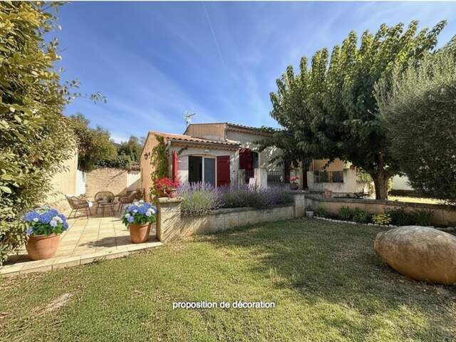 Maison de plain pied 4 pièces -  442 m2 de terrain — photo du bien
