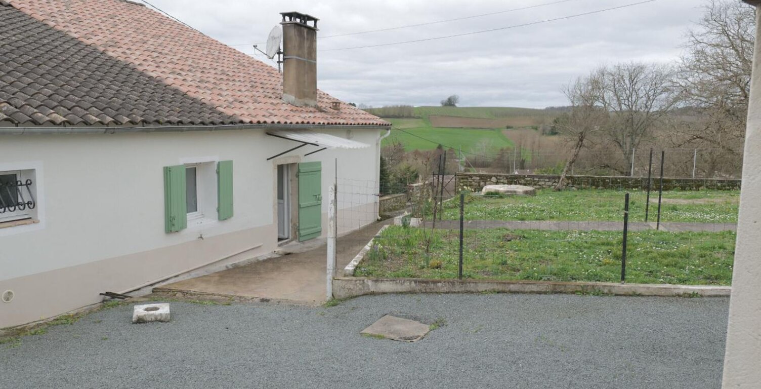 Charmante maison de 103 m2 4 pièces 2 chambres avec jardin de plus de 600 m2 — photo 1