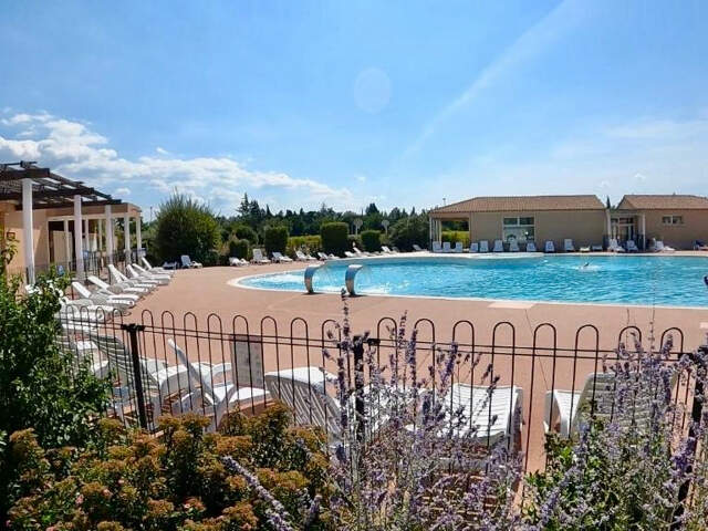 Maison 3 pièces 68 m2 avec terrasse et piscine — photo du bien