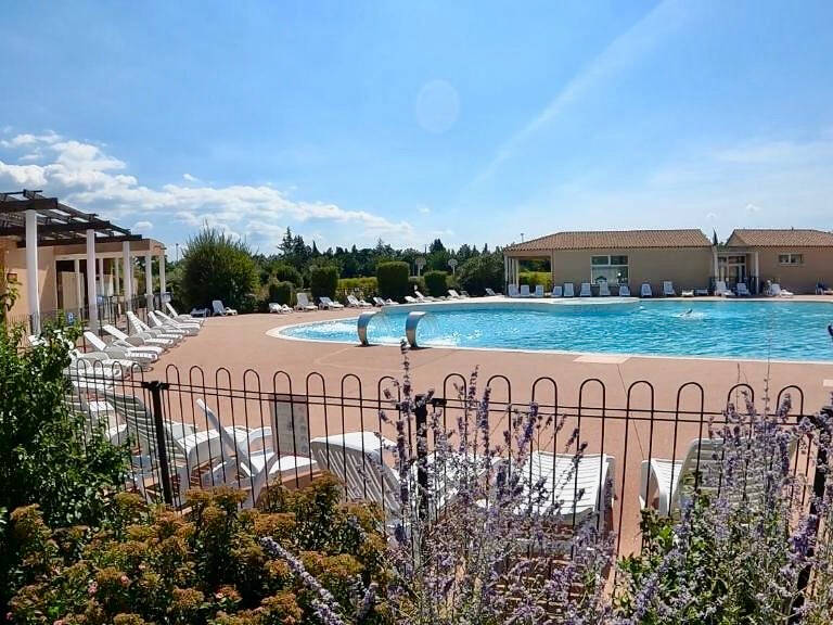 Maison 3 pièces 68 m2 avec terrasse et piscine — photo 1