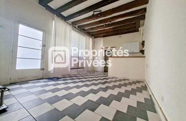 EXCLUSIVITE - A VENDRE  37000 TOURS CENTRE - Place Plumereau -  - 32m2 - Studio / Local — photo 2