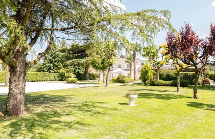 LIEUX UNIQUES ® - PROPRIÉTÉS PRIVÉES PROPOSE MAISON DE 118 M² SUR UN TERRAIN DE 2661 M² PROXIMITÉ C0NTRES — photo 4