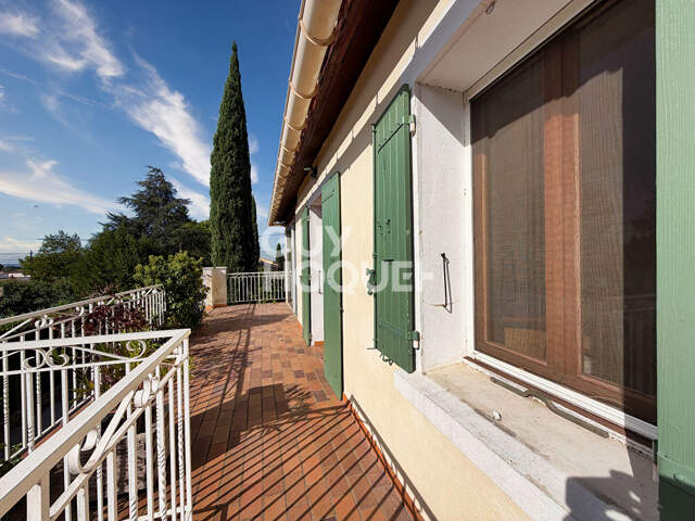UNE MAISON, DEUX ESPACES DE VIE ! Le potentiel d'une grande maison familiale, à découvrir chez GUY HOQUET CARPENTRAS — photo du bien