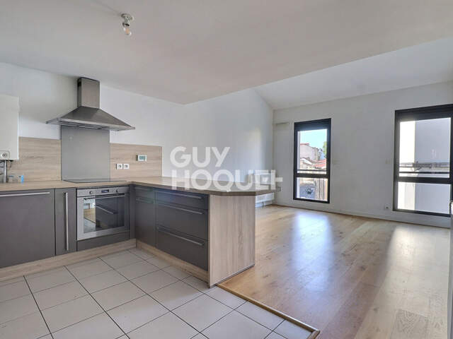 Appartement T3bis avec mezzanine et balcon - Quartier Saint-Louis — photo du bien