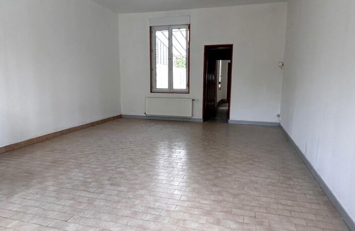 Maison de ville à rénover - T5 de 97m² - garage - jardin - cave — photo 2