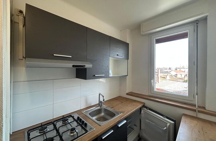 Location appartement 3 pièces 53 m² à Toulouse (31000) — photo 4