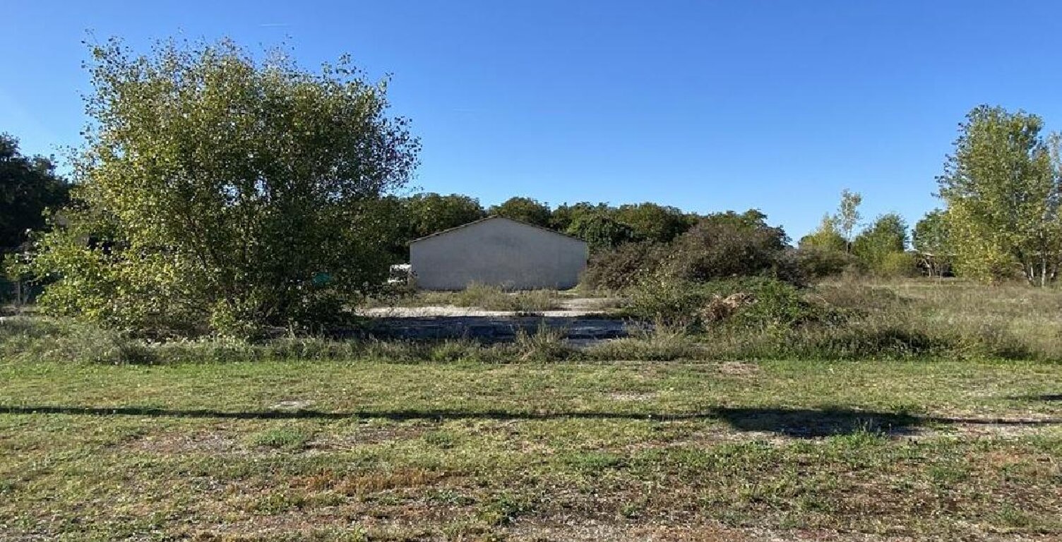 Terrain — photo 1