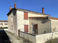 Sauze-Vaussais   201 m2 Property with Gîte and 128 m2 Garage — photo 3
