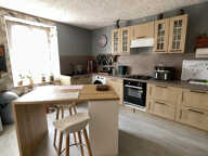 Sauze-Vaussais   201 m2 Property with Gîte and 128 m2 Garage — photo 4