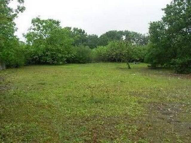 Terrain viabilisé Urgent — photo du bien