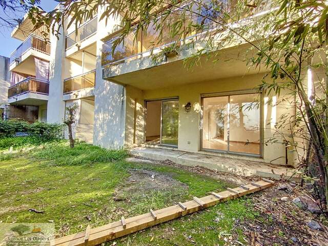 Appartement en rez-de-jardin — photo du bien