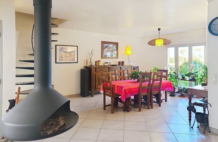 Villa — photo 4