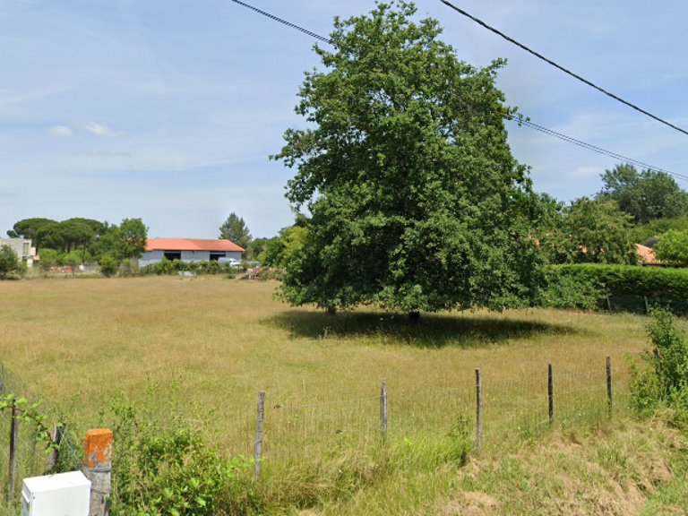 Terrain viabilisé — photo 1
