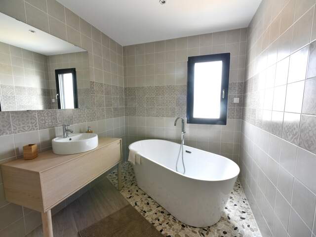 Maison neuve sur terrain bien placé — photo du bien