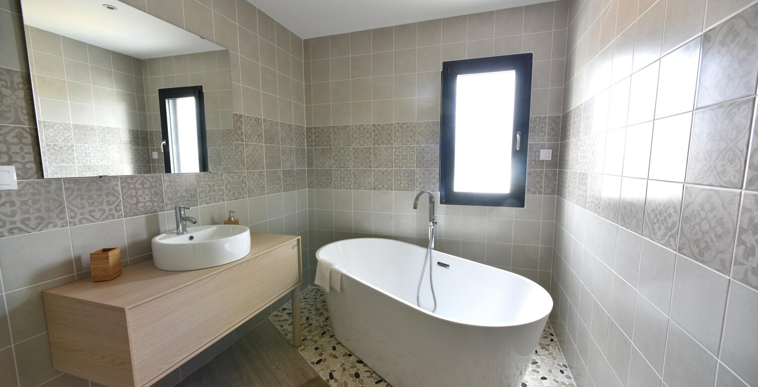 Maison neuve sur terrain bien placé — photo 1