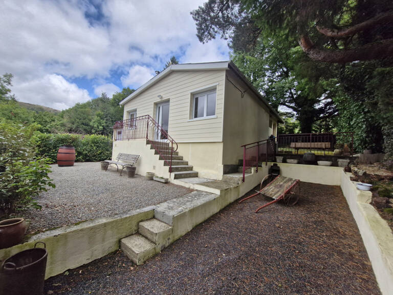maison d'environ 50 m2 sur 330 m2 de terrain — photo 1