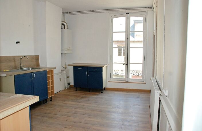FECAMP IMMEUBLE DE RAPPORT DANS UNE MAISON BRIQUES ET SILEX AVEC JARDIN ET DEPENDANCES — photo 2