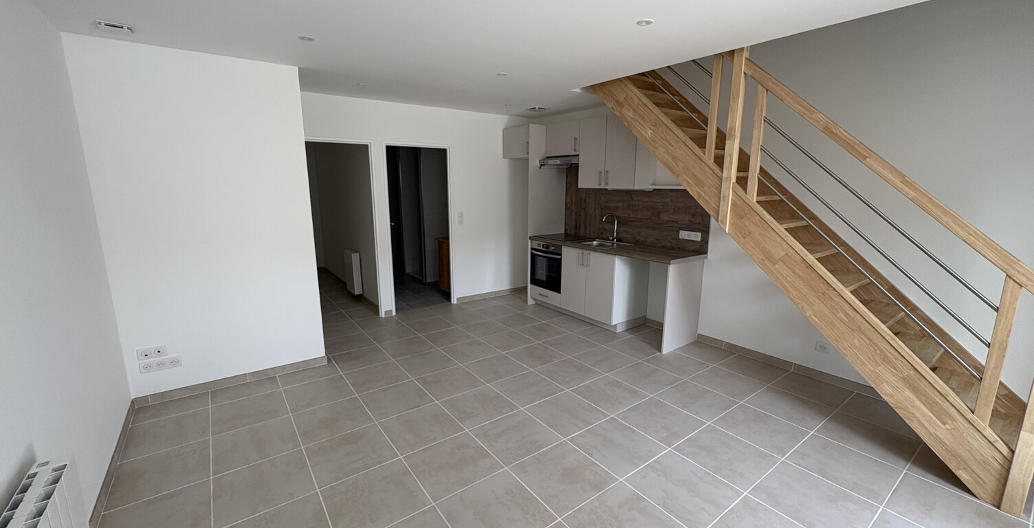MAISON RÉNOVÉ A SELLIERES — photo 1
