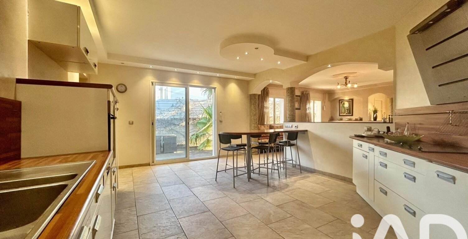 Vente Maison traditionnelle 11 pièces — photo 1