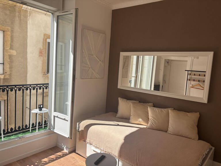 DIJON CENTRE  - APPARTMENT STUDIO — photo 1