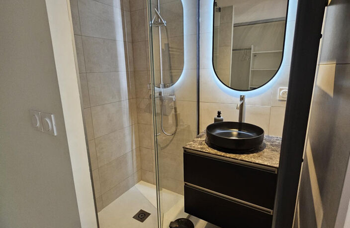 BEAU T2 MEUBLE ROSERAIE — photo 5