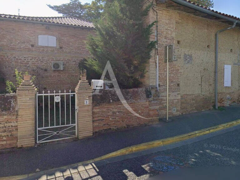MONTBERON - STUDIO MEUBLE - PARKING — photo 1