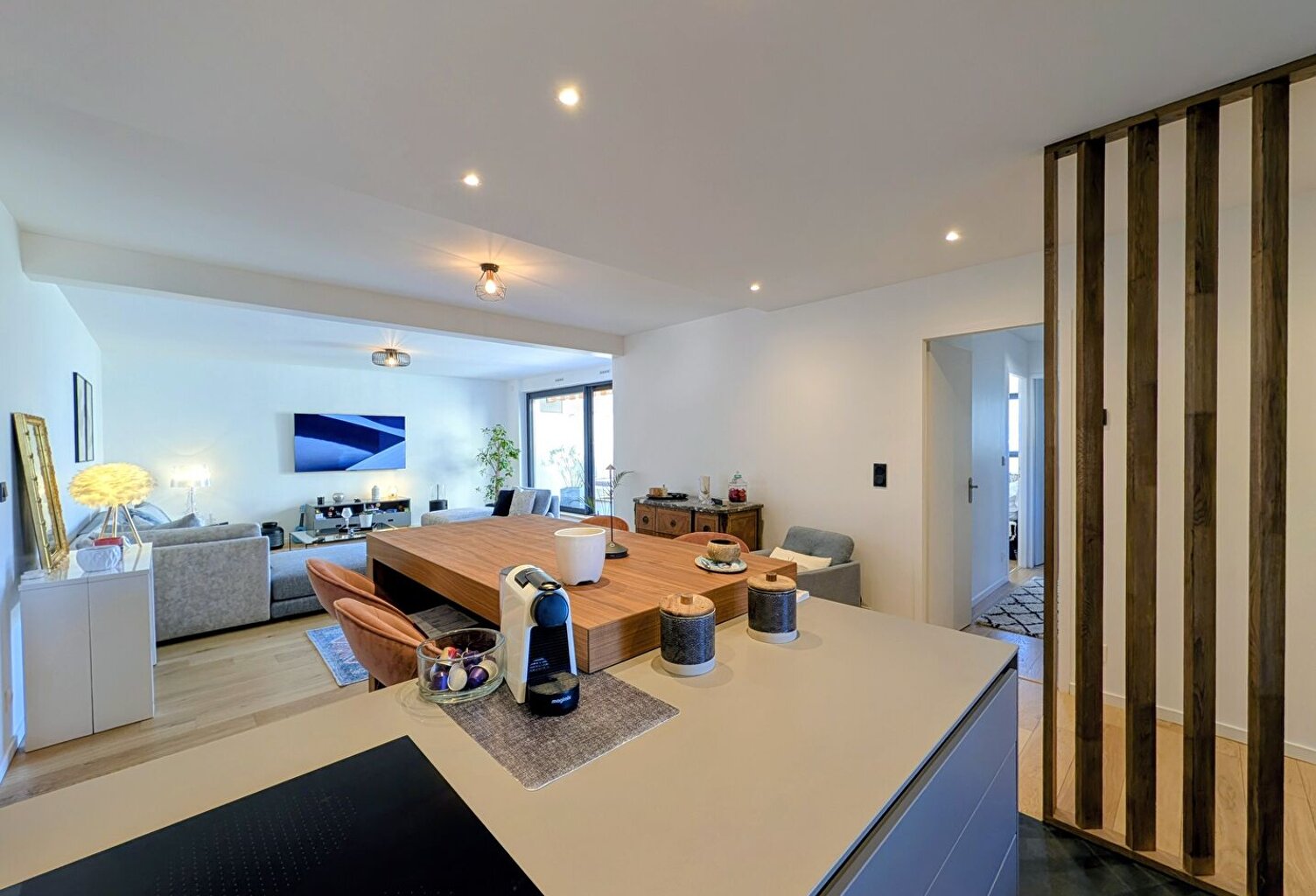 Appartement T4 rénové avec vue lac — photo 1