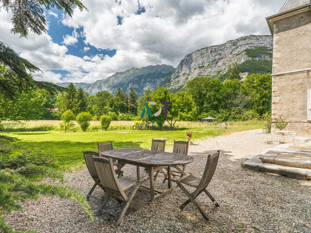 Face au Vercors  178 m² dans une demeure de caractère  p — photo du bien