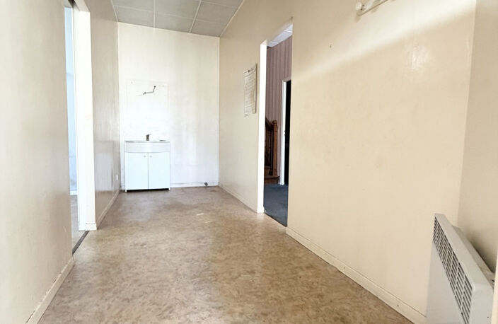 Immeuble à rafraichir — photo 3