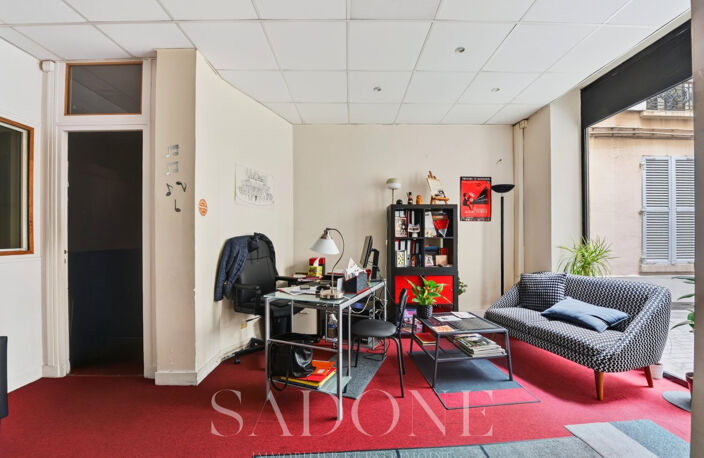 Bureaux commerciaux à vendre à Paris 9e de 69 m2 — photo 2