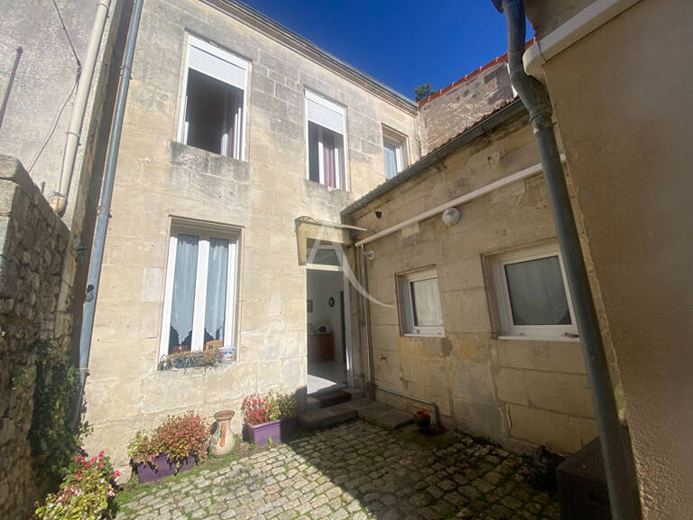 Maison de fond de cour avec extérieur et dépendance — photo 1