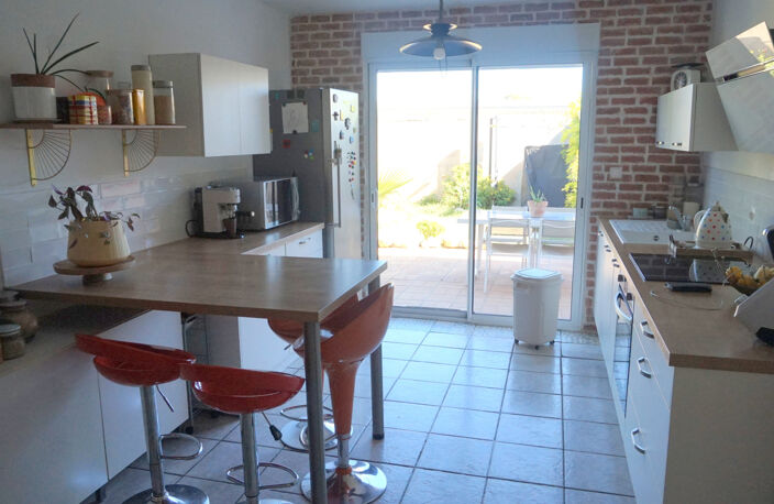 Dépt Hérault (34), à vendre Montpellier Maison P5 de 119m2 - — photo 4