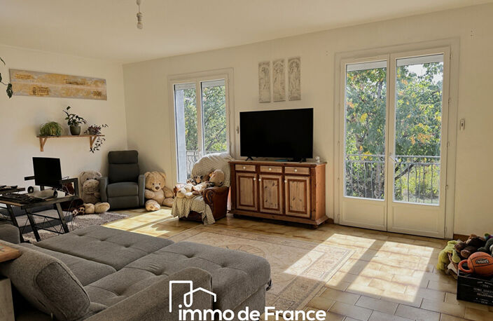 Maison 128 m² sur sous sol, 5 chambres, 5228 m² de terrain, toutes commodités, écoles et collèges et lycées à pied — photo 2