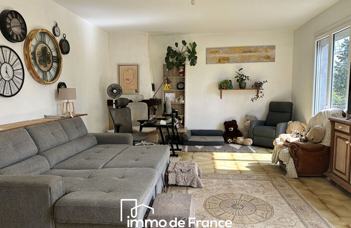 Maison 128 m² sur sous sol, 5 chambres, 5228 m² de terrain, toutes commodités, écoles et collèges et lycées à pied — photo 3