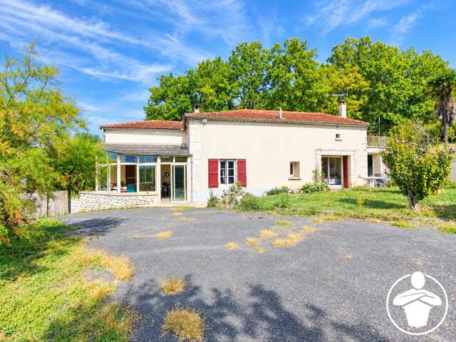 Maison ancienne à rénover à Montaigu-de-Quercy — photo du bien