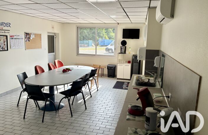Vente Boutique/Local commercial 710 m&sup2; — photo 2