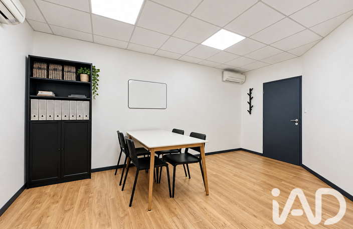 Vente Boutique/Local commercial 90 m&sup2; — photo 2