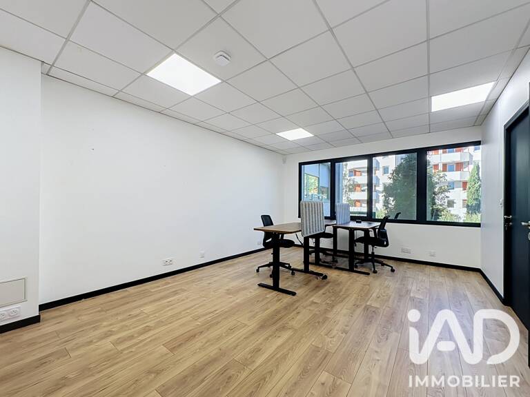 Vente Boutique/Local commercial 146 m&sup2; — photo 1
