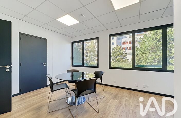 Vente Boutique/Local commercial 146 m&sup2; — photo 4
