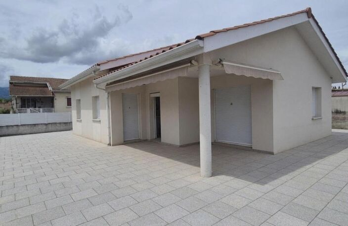 Maison récente de plain-pied — photo 2
