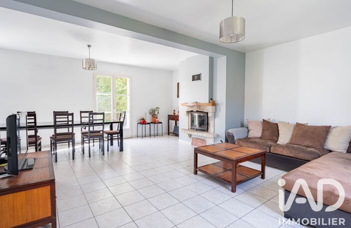 Vente Maison/villa 8 pièces — photo 2