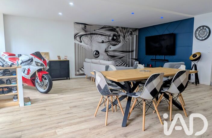Vente Maison/villa 8 pièces — photo 2