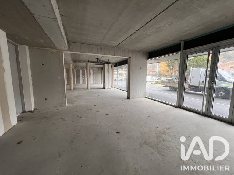 Vente Boutique/Local commercial 156 m&sup2; — photo 1