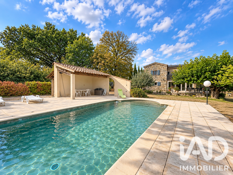 Vente Maison/villa 8 pièces — photo 1