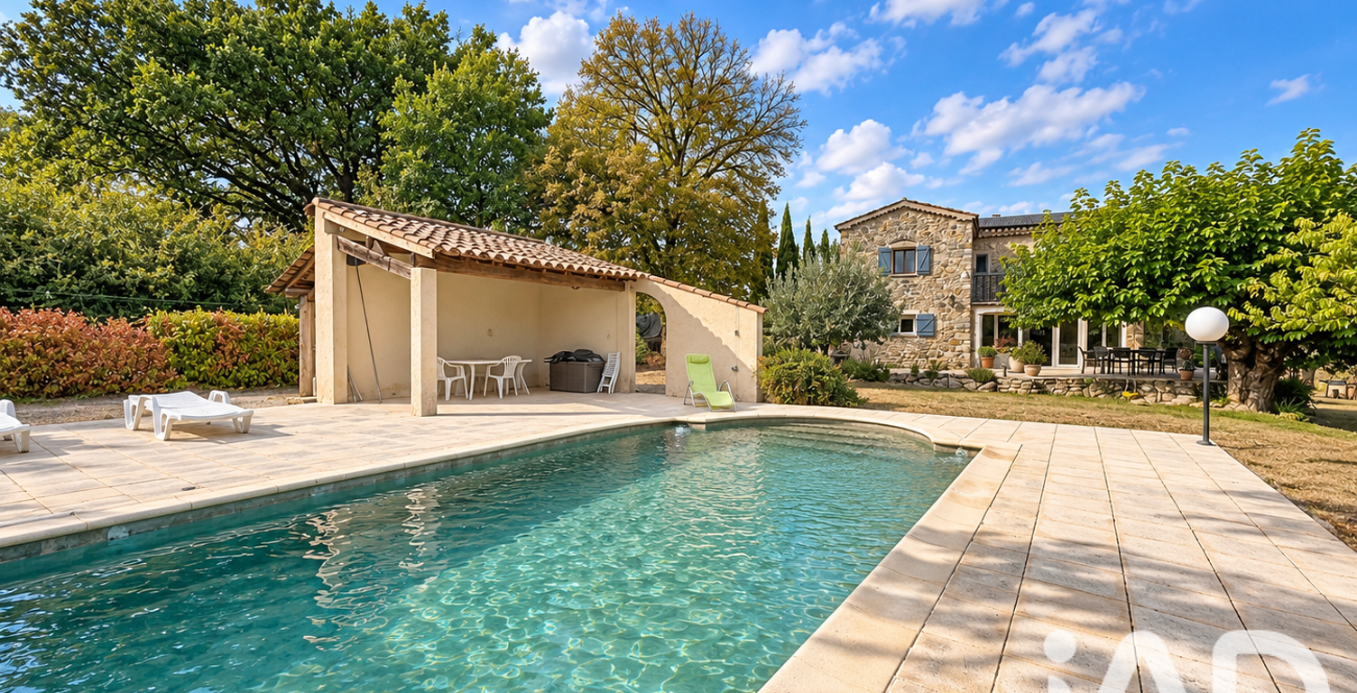 Vente Maison/villa 8 pièces — photo 1