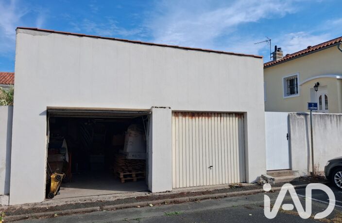 Vente Garage 30 m&sup2; — photo 2