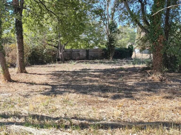 Vente Terrain à bâtir 800 m&sup2; — photo 1