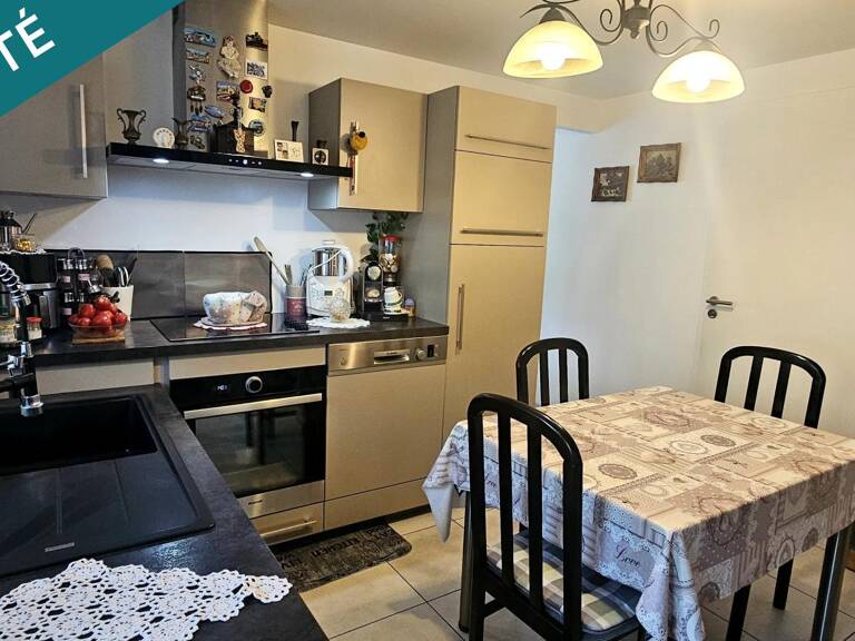 À MOUSSEY  Une maison rénovée aux volumes généreux, idéale pour un premier achat ! — photo 1