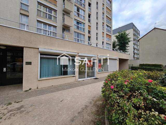 IVRY-SUR-SEINE  LOCAL PROFESSIONNEL DE 201 M² — photo du bien
